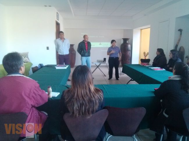 Imparten curso para mejorar servicios turísticos en Uruapan