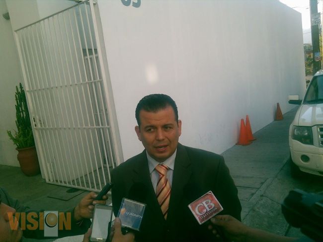 Guillermo Valencia, Presidente Municipal de Tepalcatepec solicita licencia.