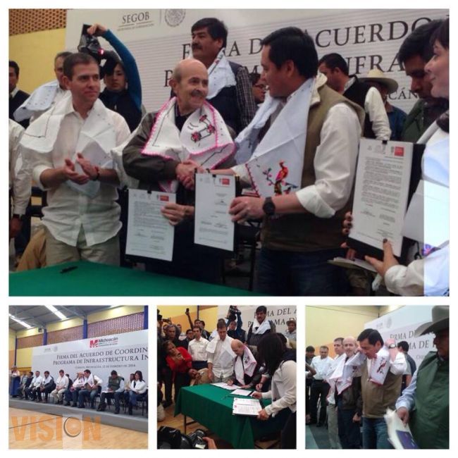 Secretario de Gobernación, Miguel Ángel Osorio Chong firma convenio de Infraestructura Indigena.