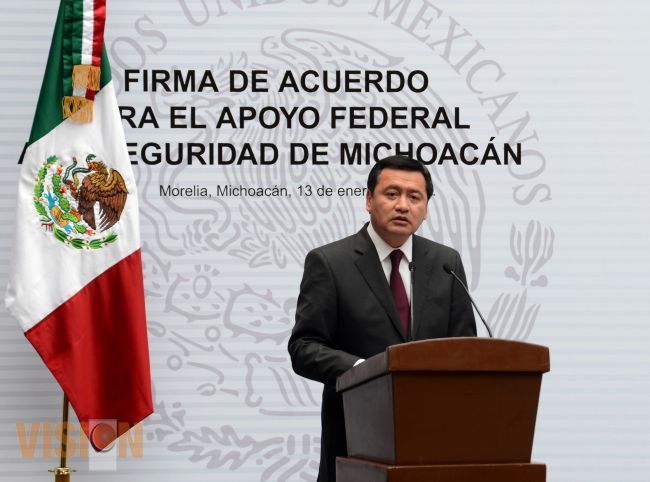 No hay presiones ni pactos para que ediles de Tierra Caliente pidan licencia: Alfredo Castillo