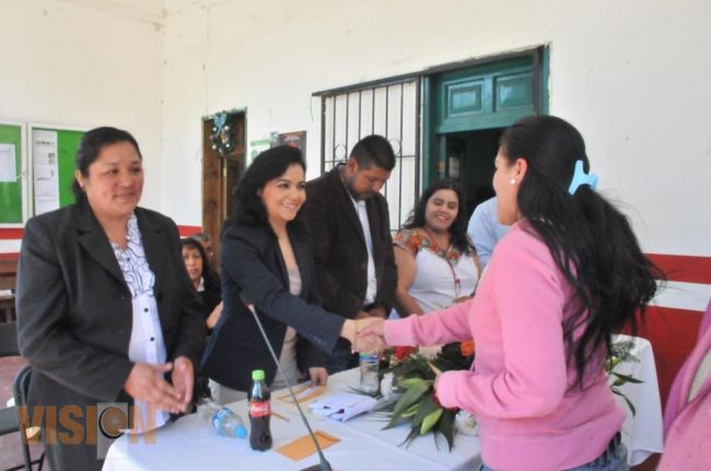 Apoya Gobierno del Estado a emprendedoras de Nahuatzen.