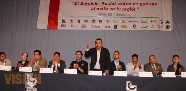 Síndico Gabino González firmó convenio de colaboración con el ITSU