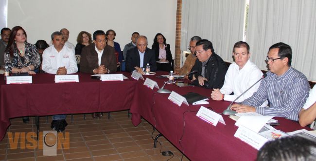 El edíl Aldo Macías se pronuncia por la continuidad en programas