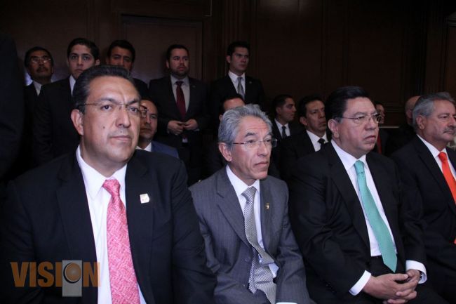 Asiste Alcalde de Morelia, a Segundo Informe de Gobierno de Fausto Vallejo.