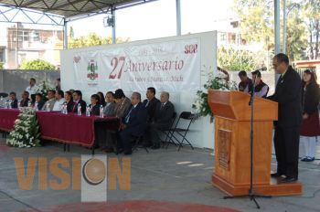 Asiste Ojeda Arana aniversario de Secundaria Federal No. 9 de Morelia