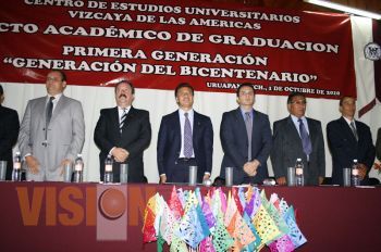 Se graduan alumnos del Centro de Estudios Vizcaya