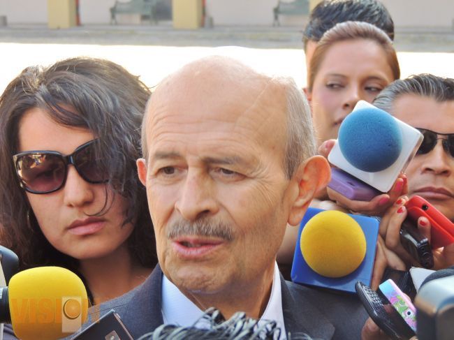 Los cambios en mi gabinete los decido yo: Fausto Vallejo Figueroa.