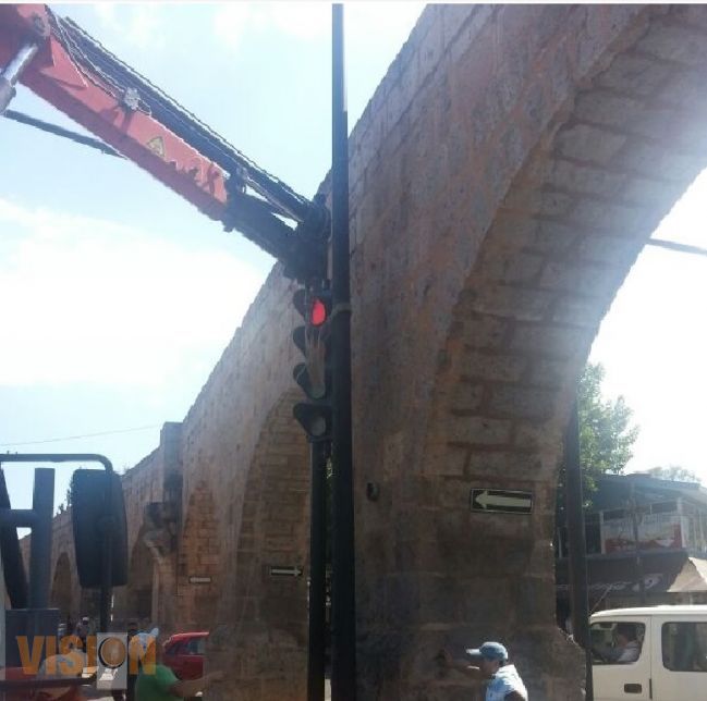 Colocan postes para instalar cámaras de seguridad en Morelia.