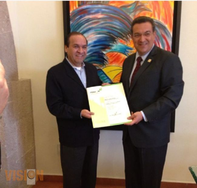 Ratifican a Wilfrido Lázaro Medina como presidente de la FENAMM zona centro.