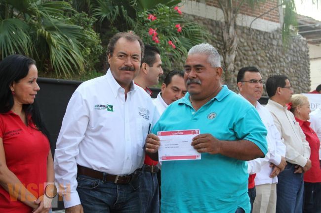 En Apatzingán, 4 mil nuevos beneficiarios de Liconsa.