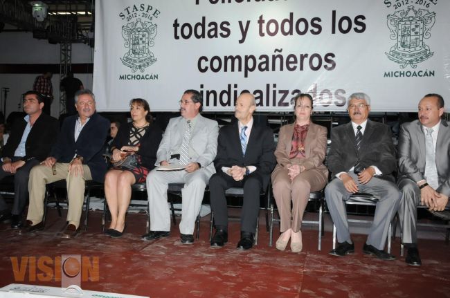 Refrenda Fausto Vallejo respeto a la autonomía sindical y a las conquistas laborales