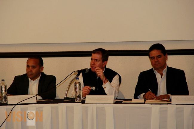 Reitera Alfredo Castillo el compromiso de EPN para generar el desarrollo de Michoacán