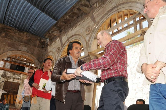 Más que ideas, municipios requieren proyectos para salir adelante: FVF