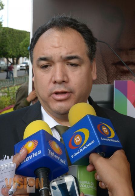 Acercan servicios de revalidacion de licencias a tenencias.