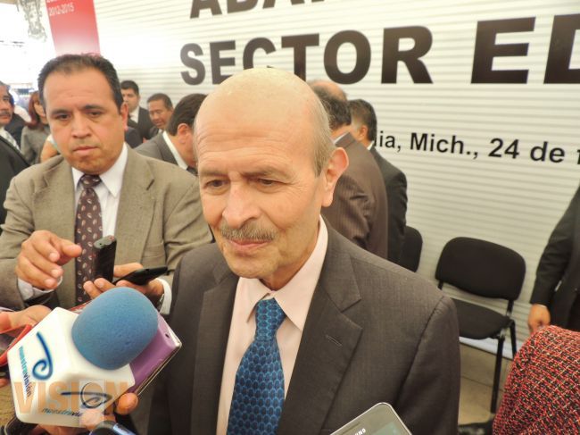 Asegura Fausto Vallejo que funcionarios de su gabinete están bajo investigación.