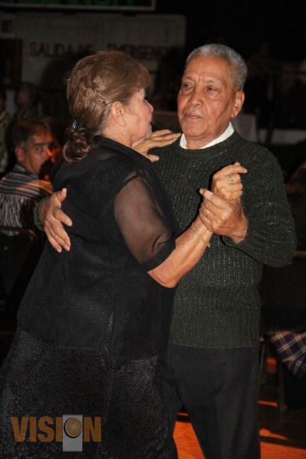 Arranca DIF municipal con sus Tardes de Danzón
