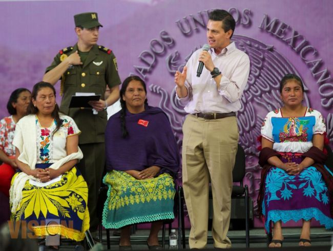 Gobierno Federal y Estatal firman convenio para electrificación de 82 comunidades del Estado.