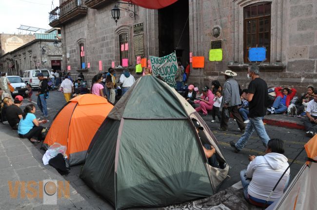 Presidente Municipal de Morelia se entrevista con comerciantes que se manifiestan