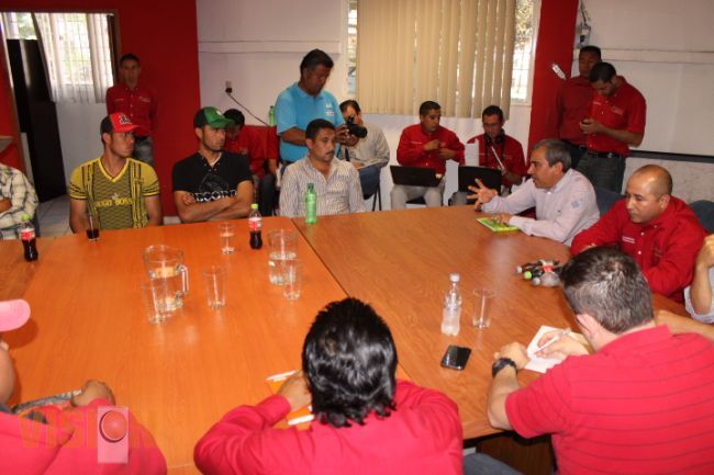 Aldo Macías anunció importante obra carretera para zona rural sur de Uruapan