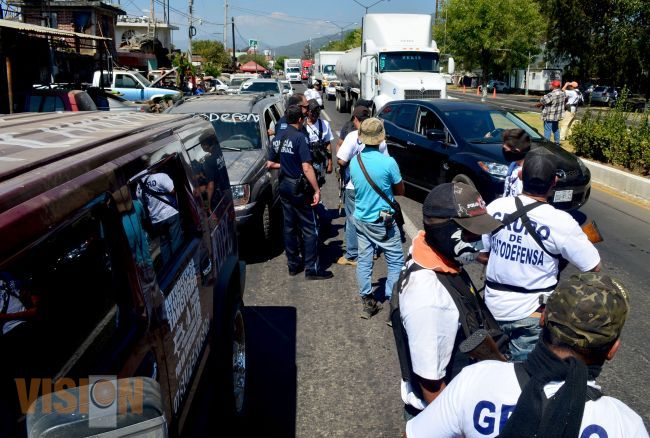Empieza “limpia” en Uruapan por autodefensas y federales