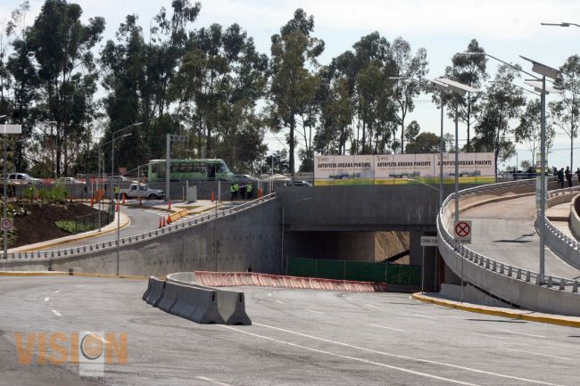 Treinta atropellados a un costado de la supervía 