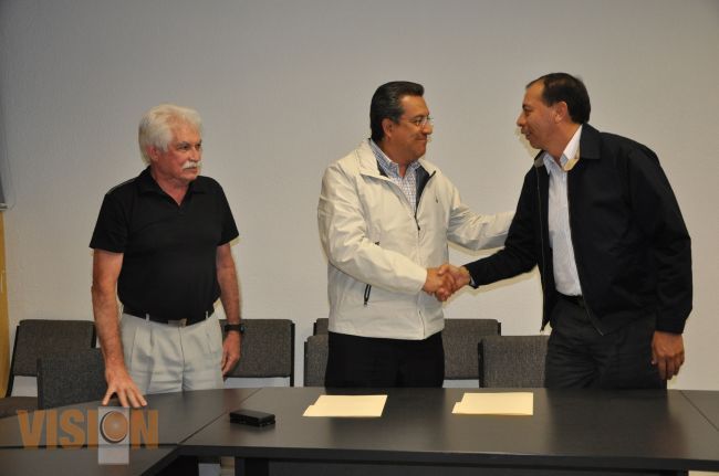 Dirección del OOAPAS y el STAOOAPAS firman minuta de acuerdos.