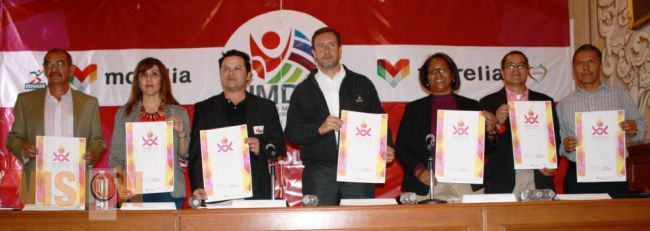 Ayuntamiento oficializa Centroamericano Juvenil de Atletismo en Morelia.