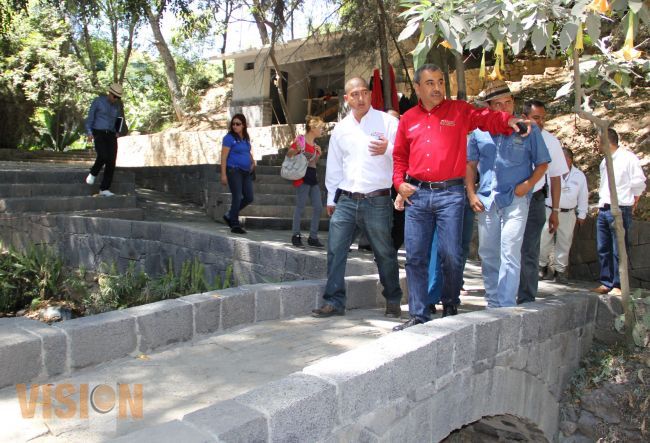 Aldo Macías supervisó avances en parque lineal
