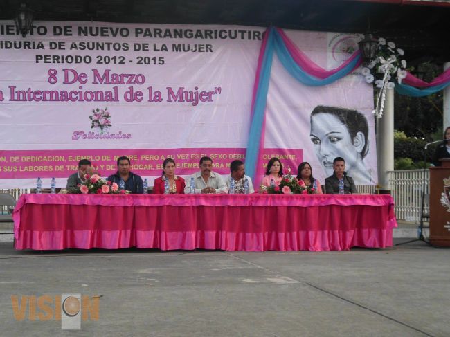 Las mujeres de San Juan aportan inteligencia, trabajo, creatividad y entusiasmo