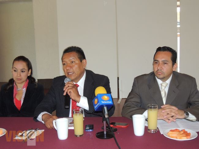 El Dr. Enrique Fraga Hipólito se registra como candidato a la Secretaria General del S.N.T.S.S.