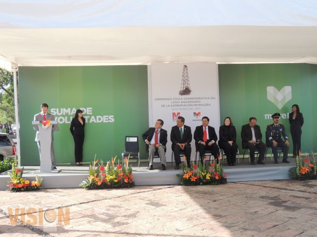 Conmemoran el LXXVI Aniversario de la Expropiación Petrolera.