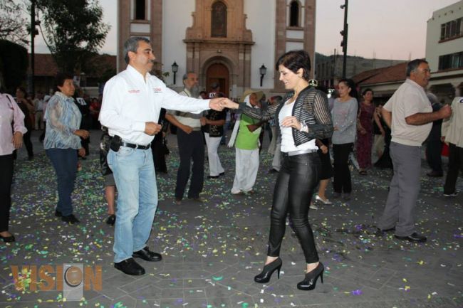 En Marzo, continúa DIF Municipal con el programa Tardes de Danzón