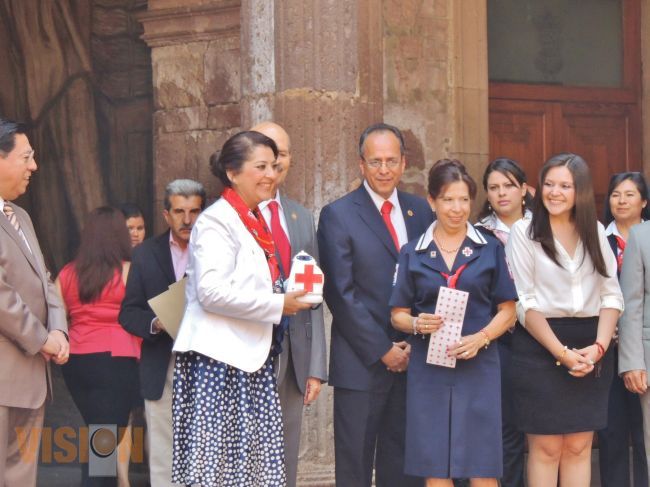 Más de 1 millón 200 mil pesos pretende recolectar la Cruz Roja Michoacán este 2014. 