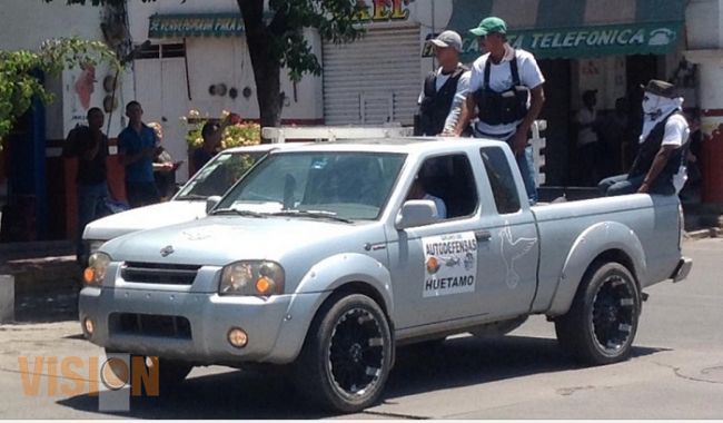 Autodefensas llegan a Huetamo