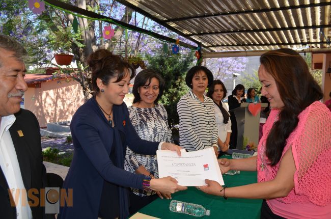 Culmina taller de orientación alimentaria para madres de familia impartido por el Dif Morelia.