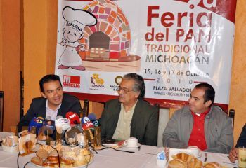 Novena Feria de Pan en la Plaza Valladolid