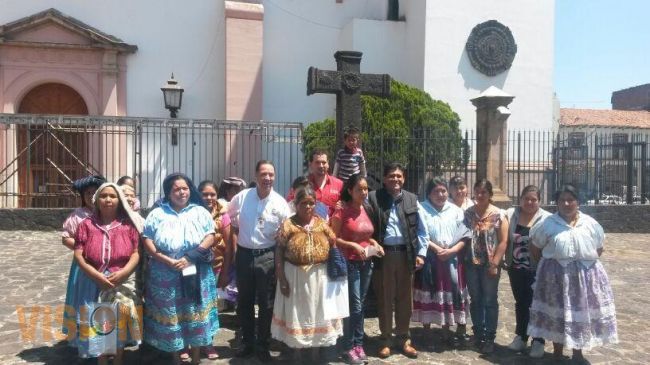 Entrega la Casart más de 60 créditos a artesanos de  Santa Clara del Cobre y Uruapan.
