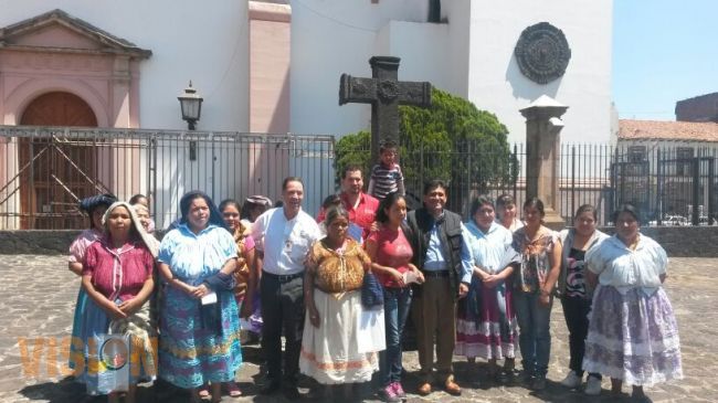 Entrega Casart 60 créditos a artesanos de Santa Clara y Uruapan