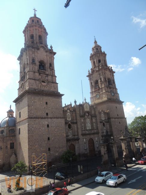 Falsa alarma, amenaza de bomba en la Catedral de Morelia.