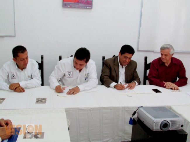 Firman convenio para fomentar en el turista nacional y extranjero la compra de artesanía.