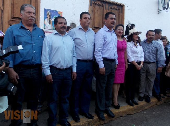 Ziracuaretiro estuvo de fiesta