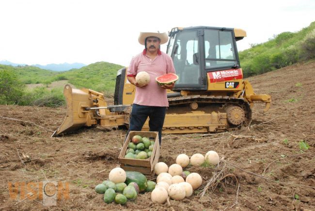 Expide Gobernador acuerdo para dar asistencia técnica a Productores Agropecuarios.