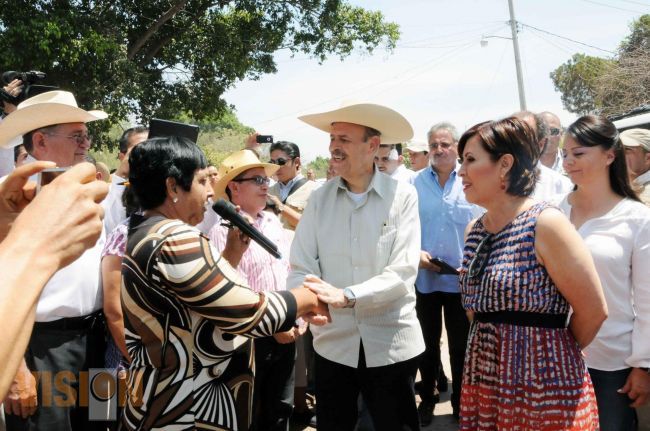 Supervisan Rosario Robles y Fausto Vallejo acciones de la cruzada contra el hambre.