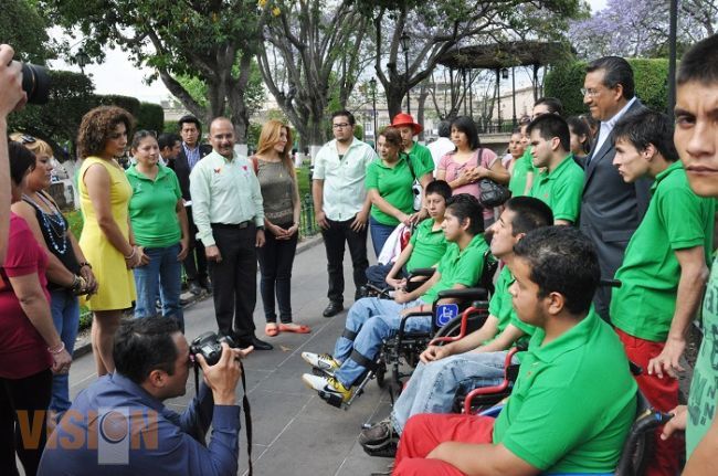 Fomenta Wildrido Lázaro la inclusión con apoyos a la Asociación Michoacana de Parálisis Cerebral