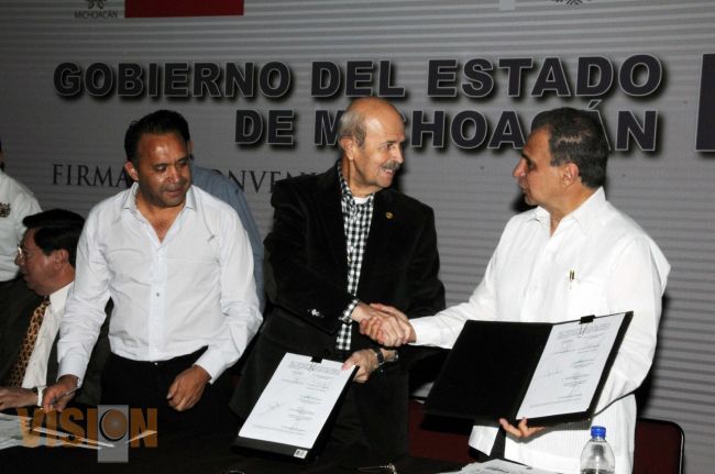 El desarrollo integral se consigue a partir de los municipios: Fausto Vallejo.