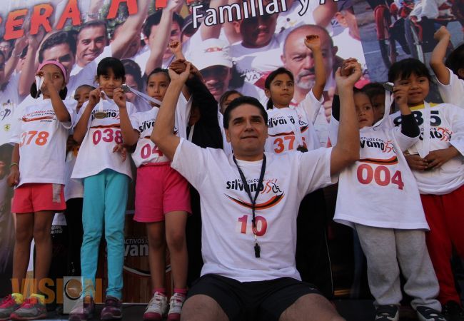 Más de mil corredores acompañaron a Silvano en su tercer carrera