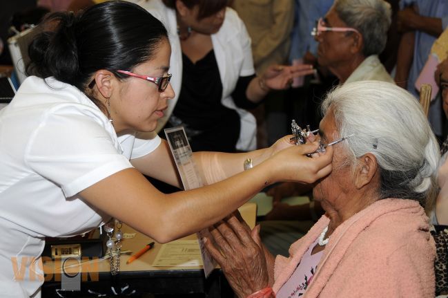 DIF Michoacán impulsa la salud visual.