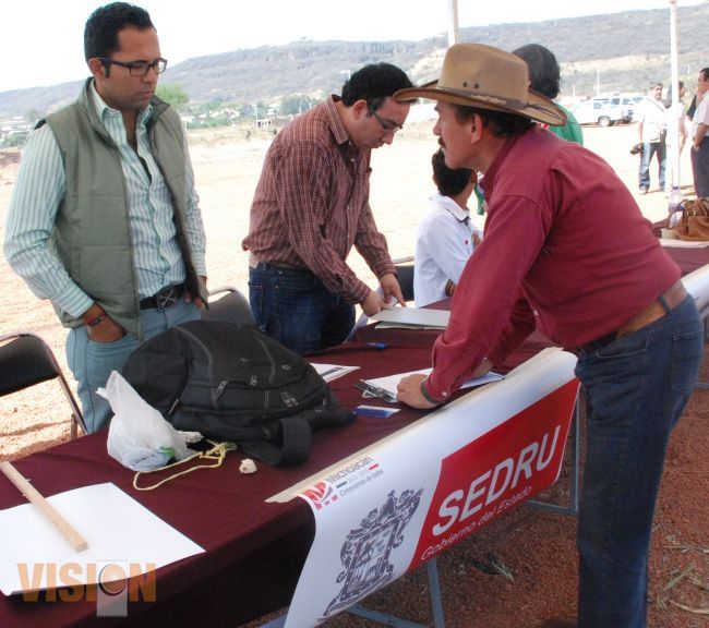 SEDRU instala mesas receptoras para atender solicitudes de productores del bajío.