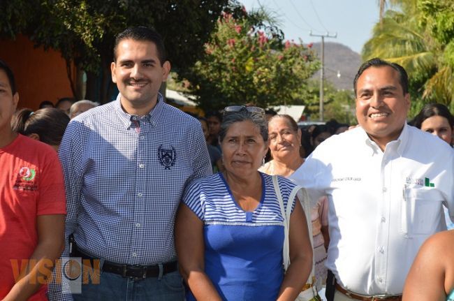 Crece red de tiendas Liconsa en Apatzingán.