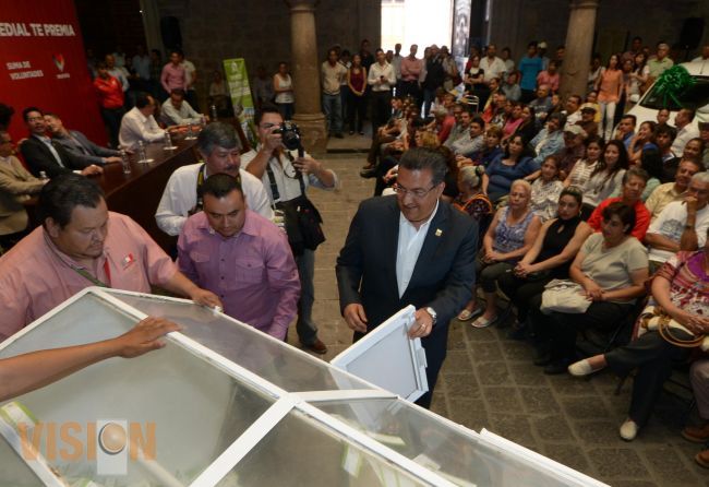 Ayuntamiento de Morelia, premia a los ciudadanos cumplidos.